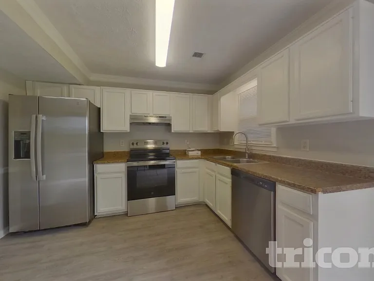 3850 Paulownia Dr — Photo 7
