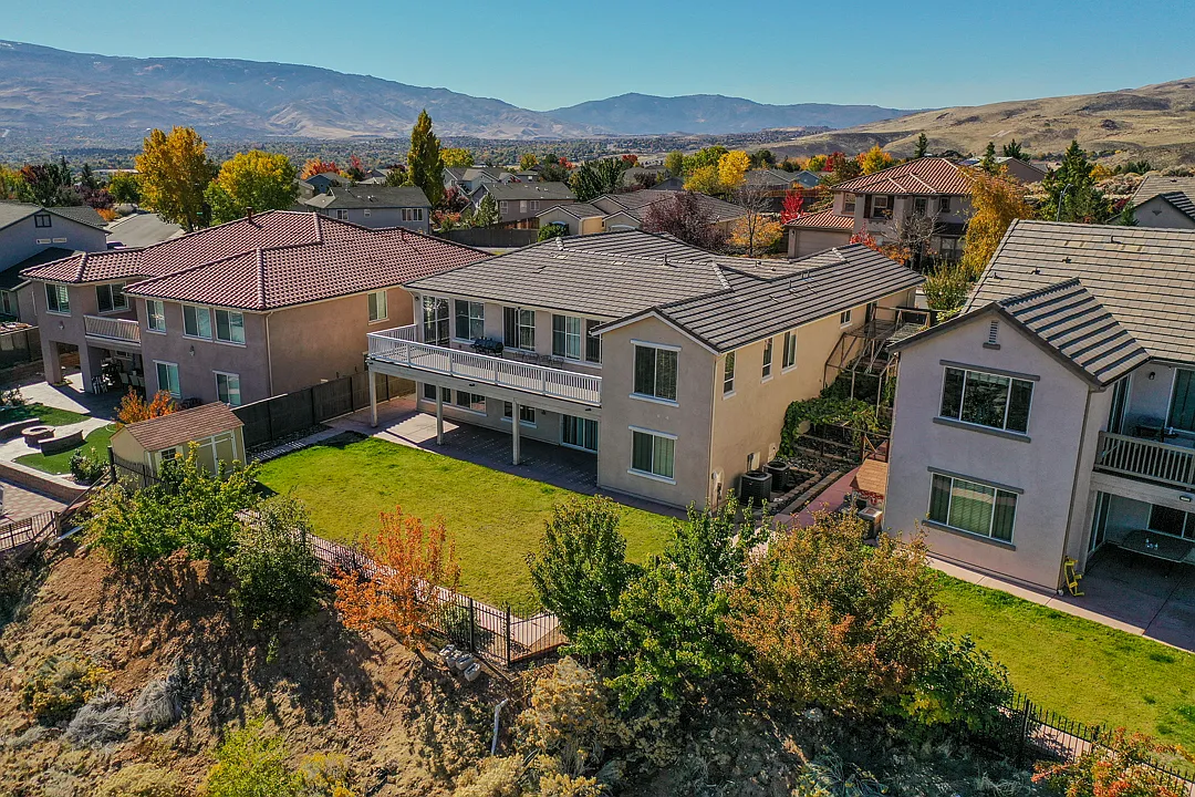 6 bed, 3.5 bath, 4000 sqft, $6,000 — Photo 2