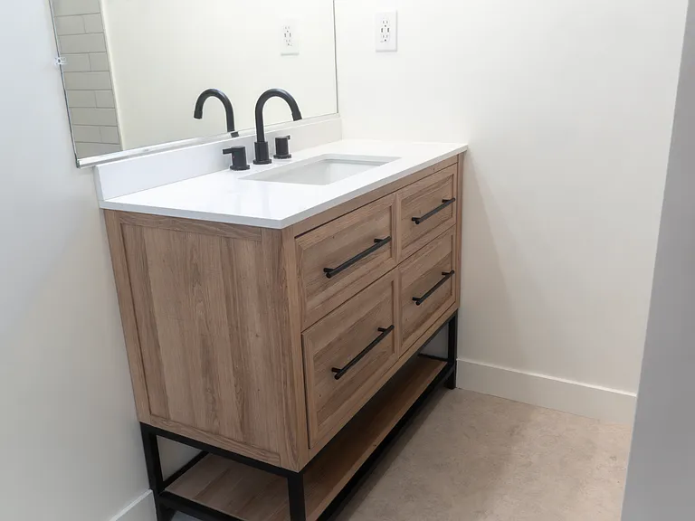 815 Loma Ave #14 — Photo 9