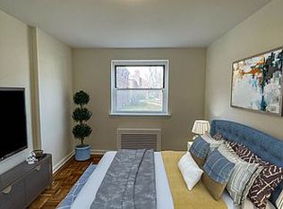 192-11 42nd Ave #1, Flushing, NY 11358