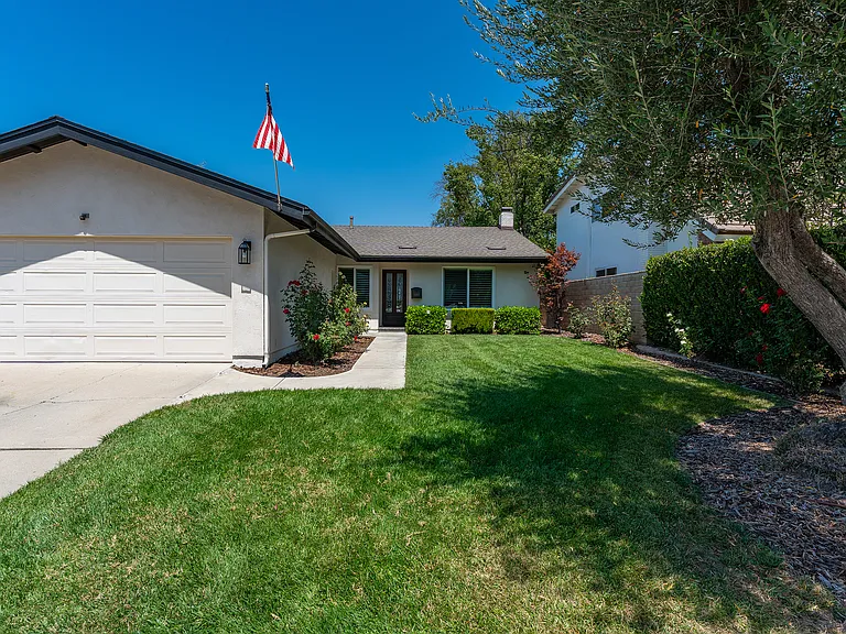 30807 Mainmast Dr — Photo 1