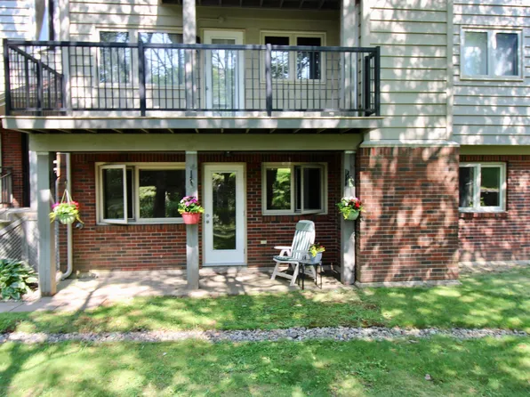 63 Farnham Gate Rd #102, Halifax, NS B3M 4A7