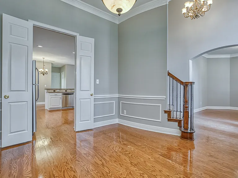 6533 Riveredge Dr — Photo 32