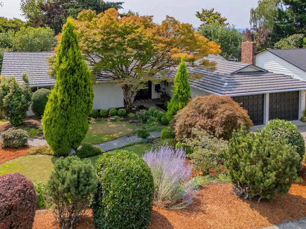 12246 NW Kearney St, Portland, OR 97229