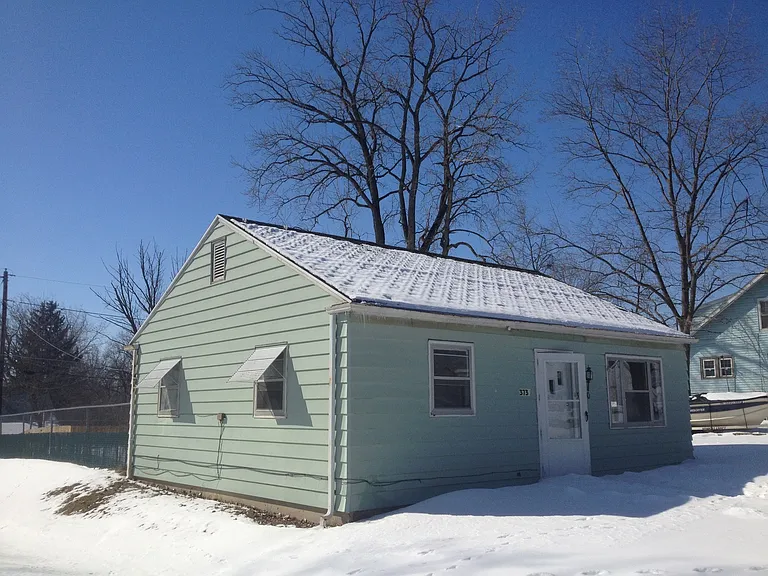 3730 Logan Ave — Photo 2