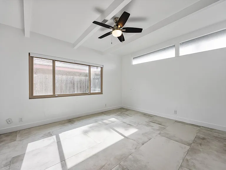 1815 Ridgewood Dr — Photo 15