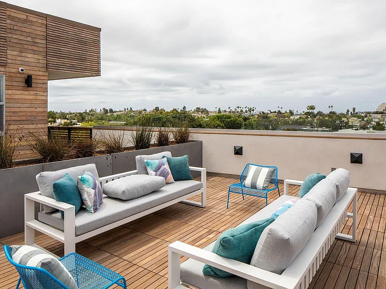 1122 Pico Blvd — Photo 34