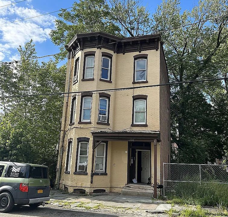1st image of 106 Washington St #0