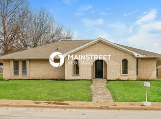 1108 Shadywood Ln, Desoto, TX 75115