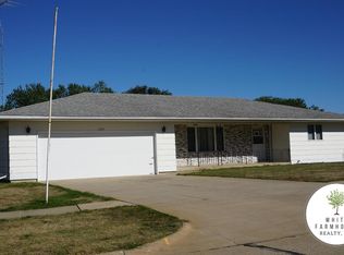 1123 Crescent Dr, Wayne, NE 68787