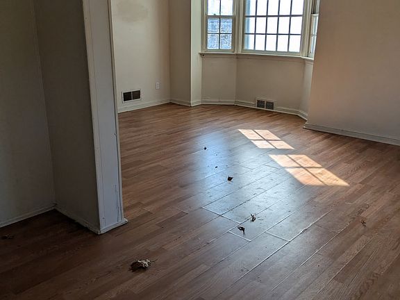 2nd image of 11 N Cannon Dr #1