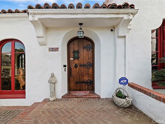 5th image of 4202 University Ave