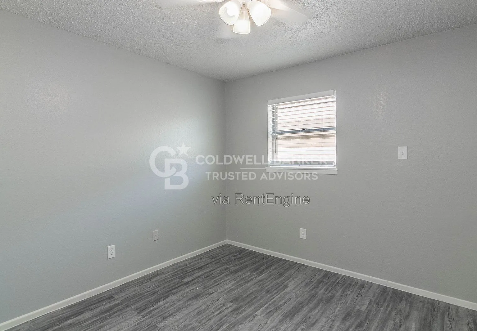 2 bed, 1.0 bath, 755 sqft, $649 — Photo 4