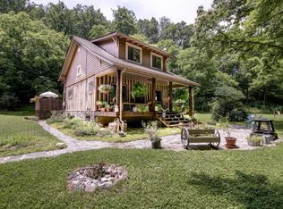 5363 Crystal Creek Dr, Roanoke, VA 24018