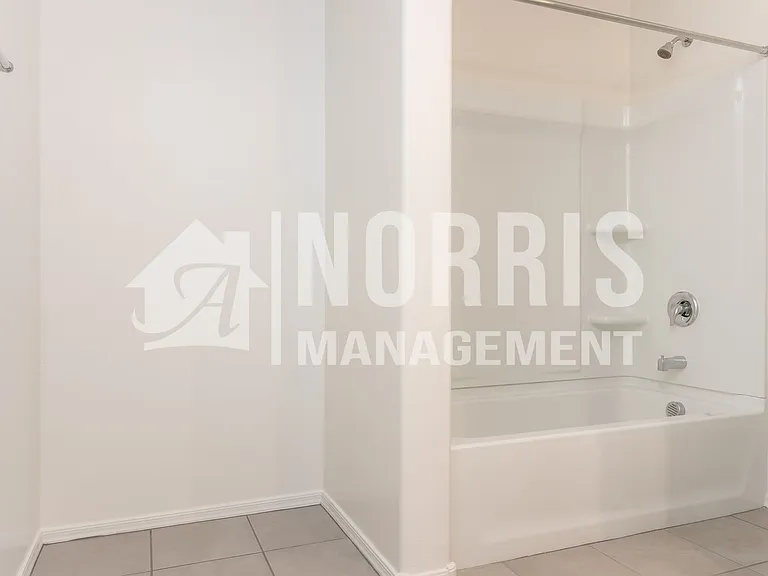 2897 N Rosewood Ln — Photo 25