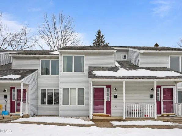 70 Lake St APT B, Dalton, MA 01226