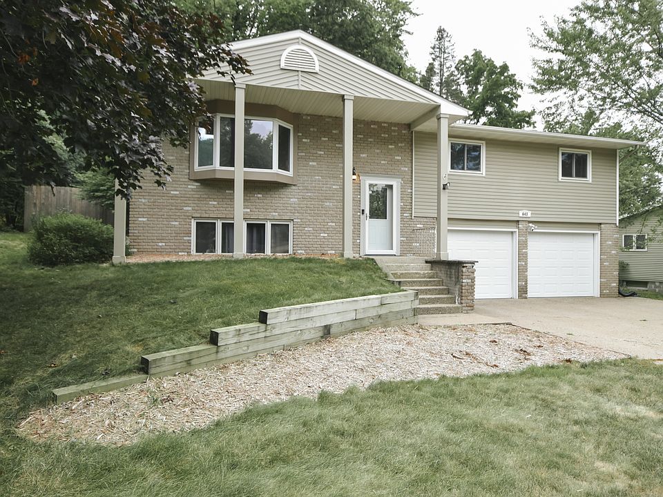 1st image of 643 Pioneer Rd