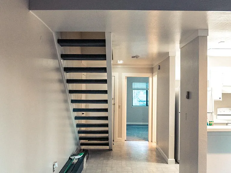 807 Alder Ave — Photo 7