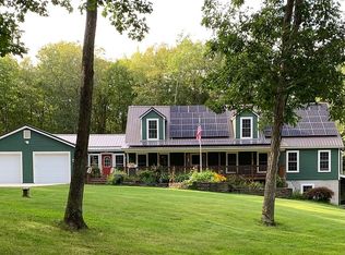 195 Fox Ridge Park Dr, Greeley, PA 18425