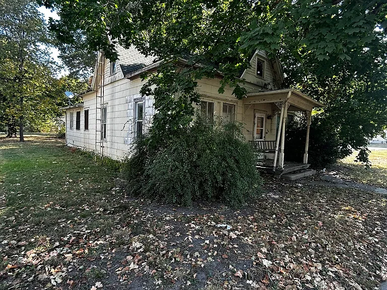 304 N Spruce St — Photo 44