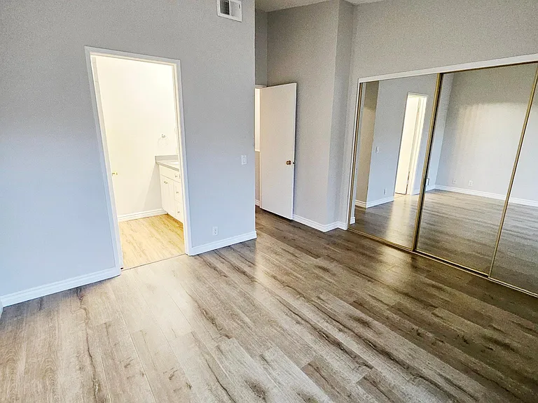 926 W Philadelphia St #4 — Photo 12