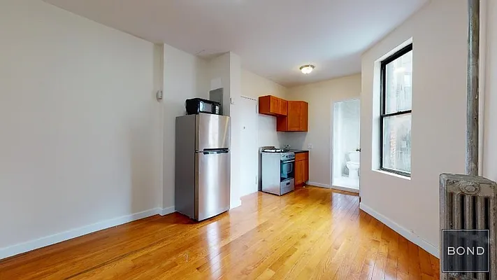 Rented by Bond New York | media 6