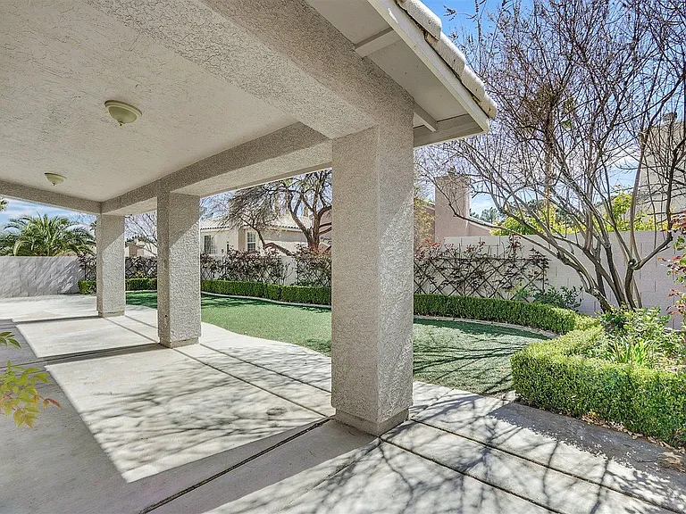 7705 Sea Wind Dr — Photo 22