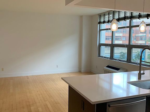 3rd image of 509 48th Ave APT 3L