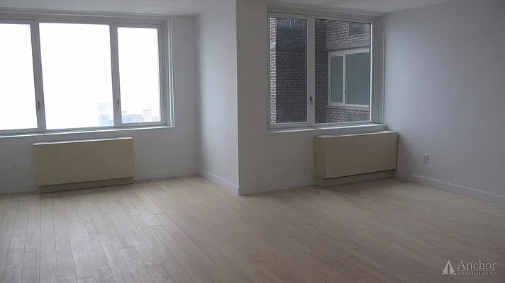 Rented by Anchor Associates | media 14