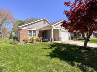 28 Dunstable Rd, Southampton, NJ 08088