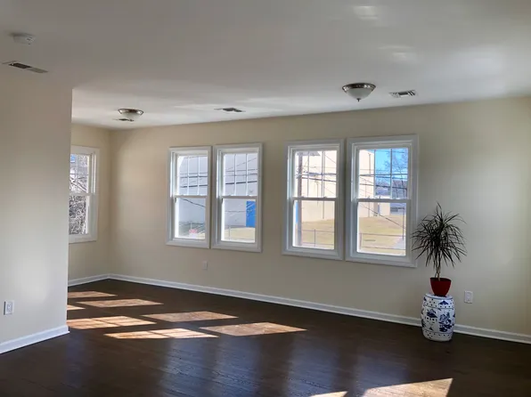 119 Livingston Ave #2, Lyndhurst, NJ 07071