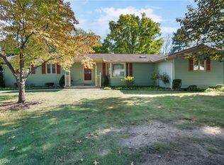 406 Springbrook Dr SW, New Philadelphia, OH 44663