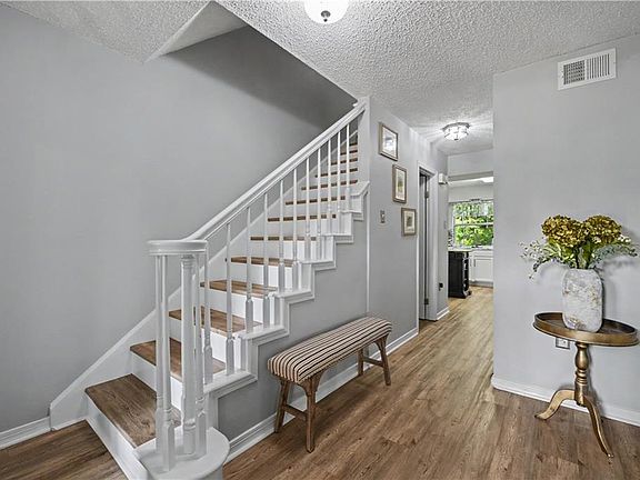 5th image of 67144 Locke St