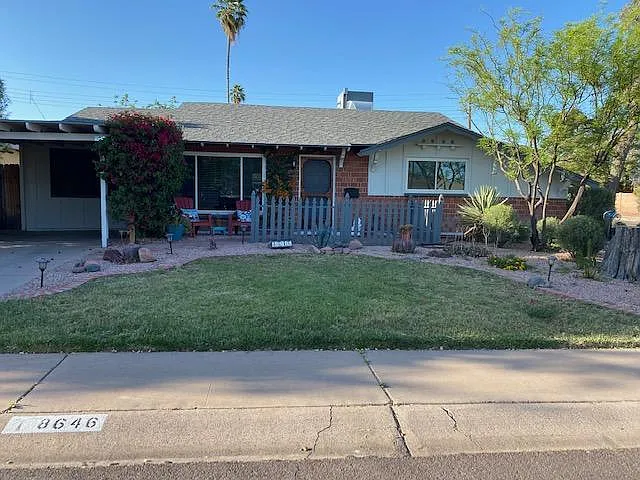 8646 E Wilshire Dr