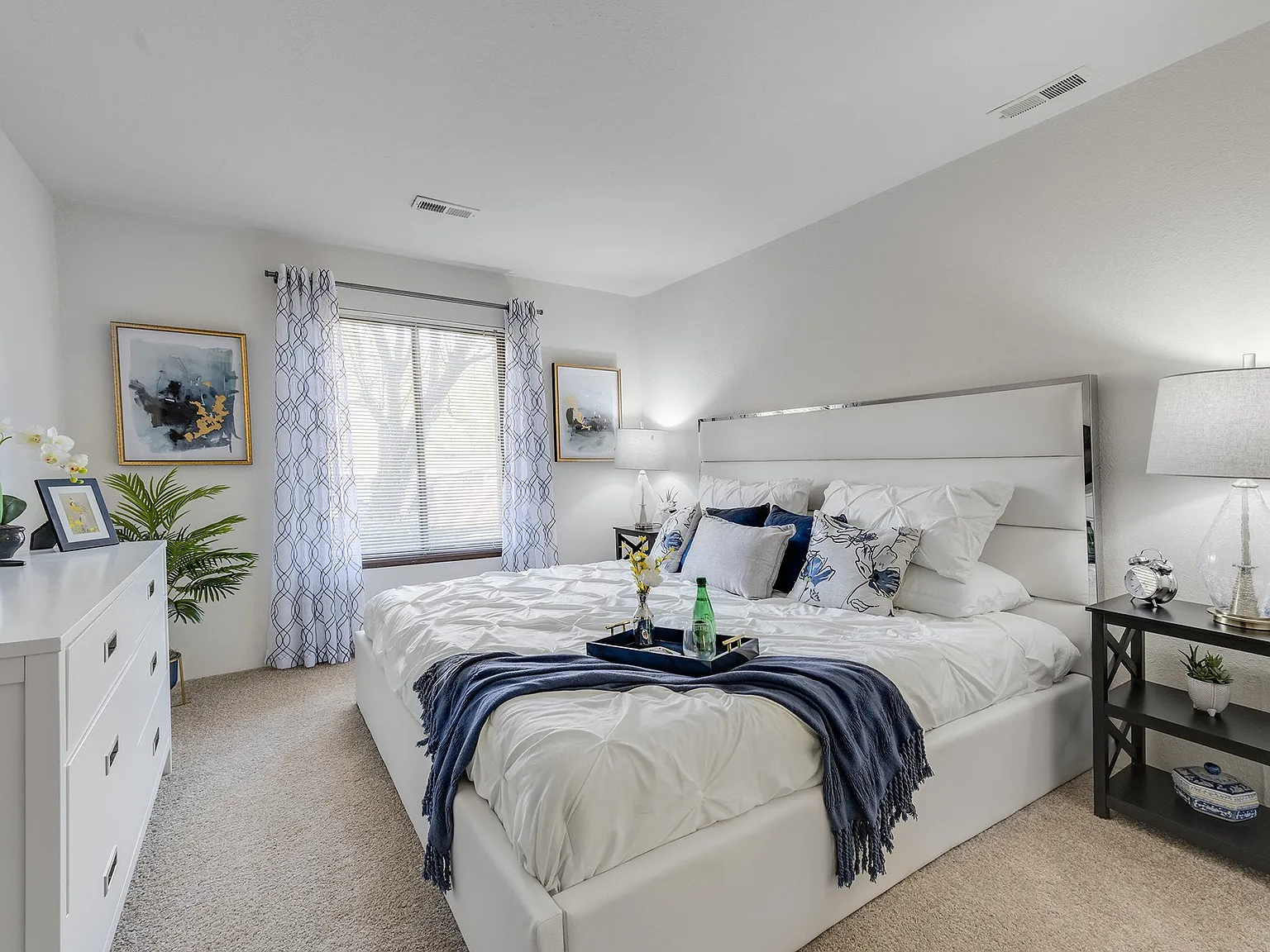 Willow Creek Apartments — Photo 4