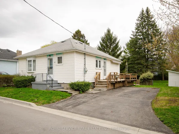 29 Prospect St, Clarington, ON L1C 3G9