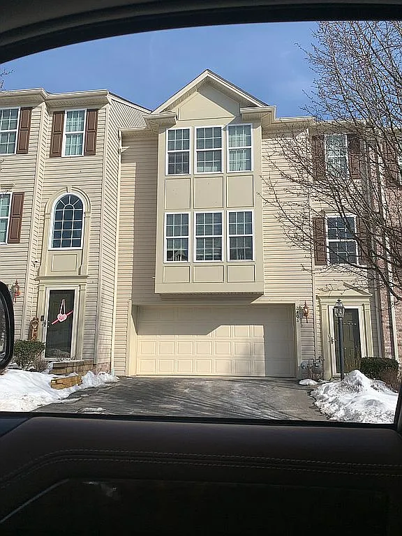 2408 Michael Dr photo 1