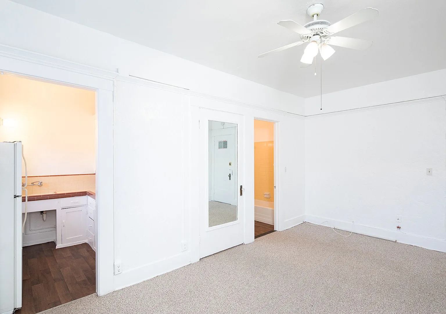 Windsor Apartments — Photo 4
