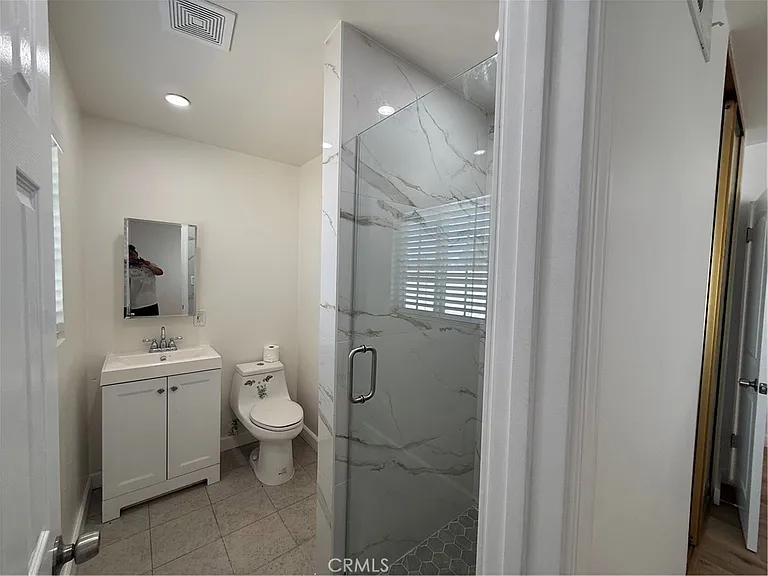 19231 Tranbarger St — Photo 14