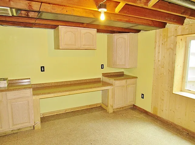 1809 Ivy Ln — Photo 16