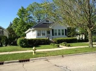 1414 W Monroe St, Waukegan, IL 60085