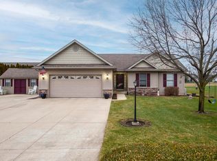 51056 Elm Rd, Granger, IN 46530