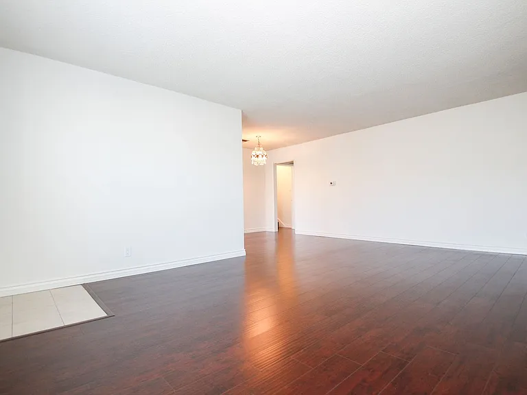 309 S Doheny Dr — Photo 17