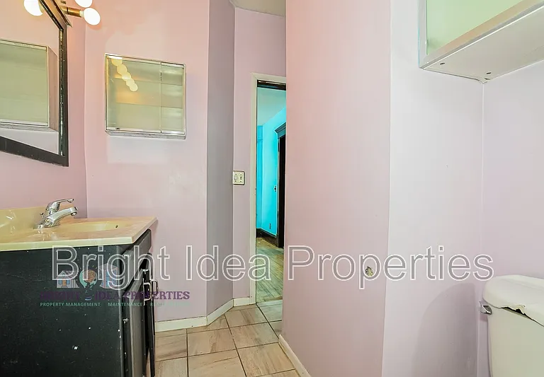 2104 Emerson Ave S #2 — Photo 25