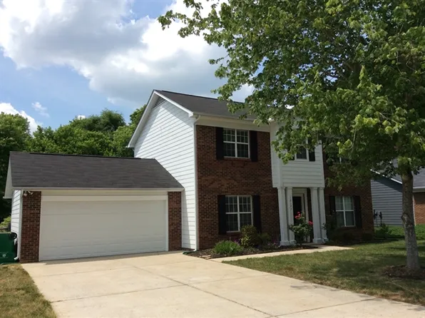 12127 Landing Green Dr, Charlotte, NC 28277