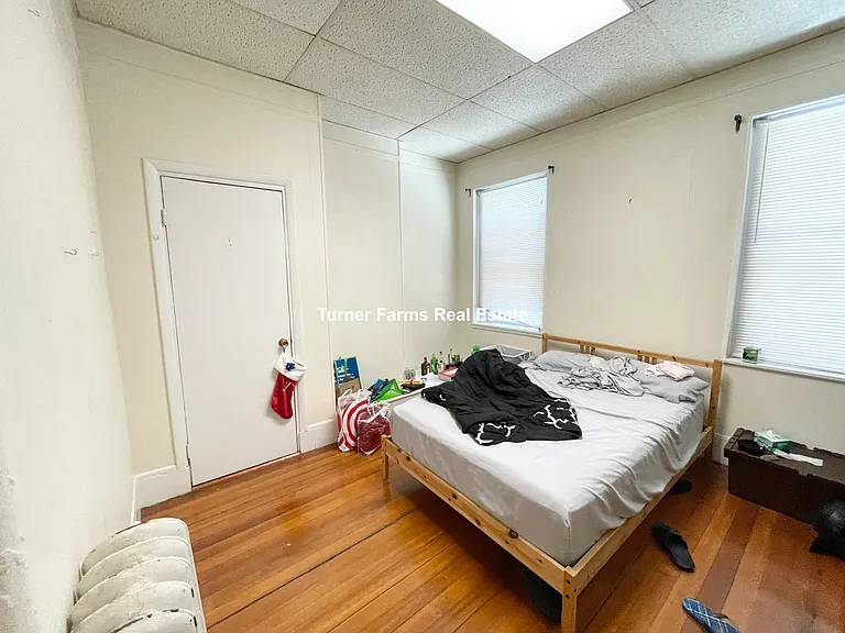 17 Aberdeen St #2A — Photo 6