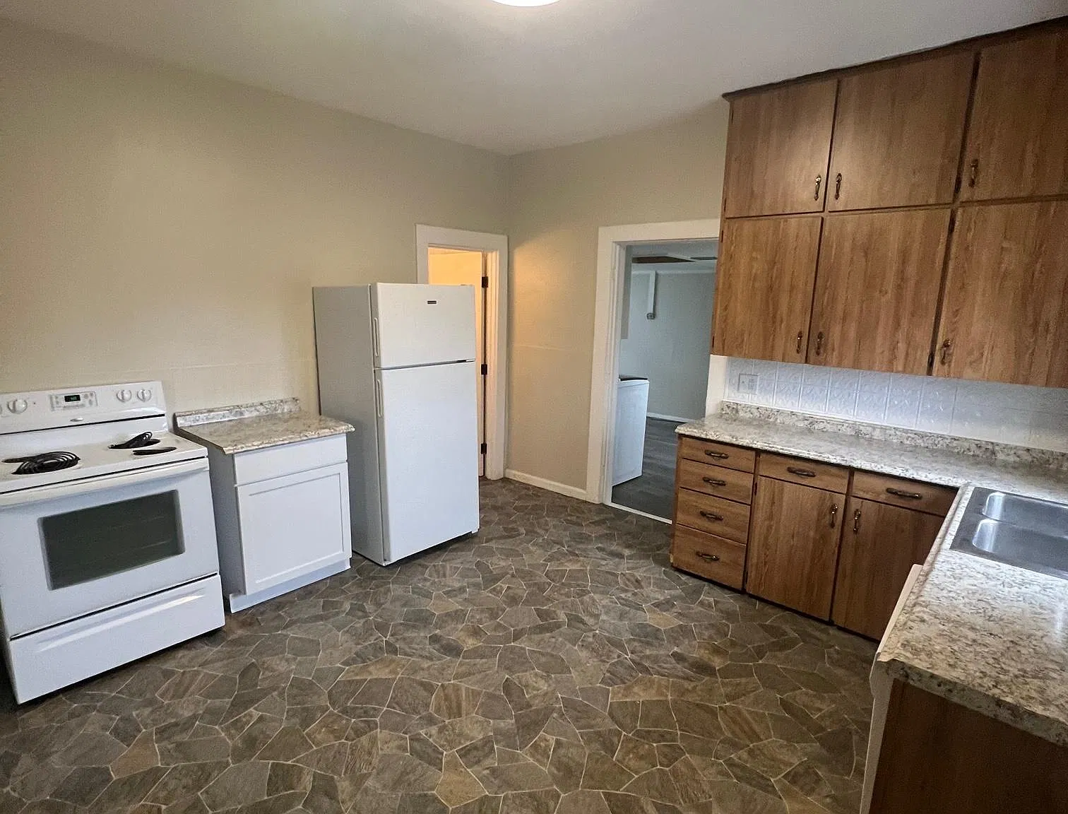 2201 W Monroe St — Photo 3