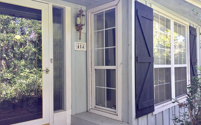 1st image of 404 SW Montgomery Dr