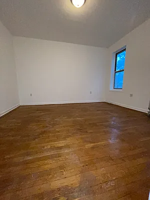 Rented by Arena Real Estate | media 10