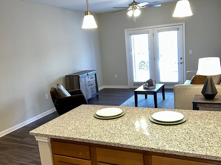 Cardinal Ridge Apartments — Photo 6
